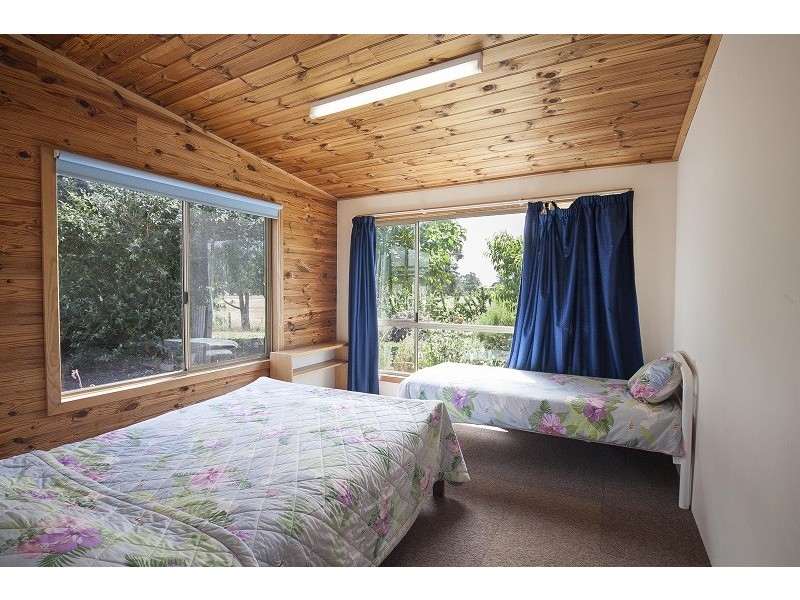 16 Lake Edward Road, Glencoe SA 5291