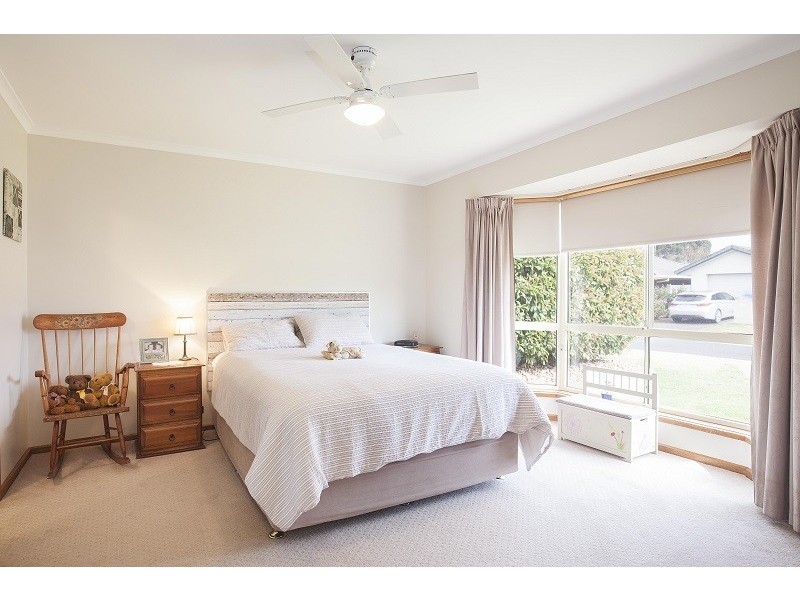 2 Hulon Place, Mount Gambier SA 5290