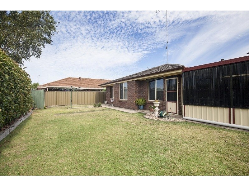 2 Hulon Place, Mount Gambier SA 5290