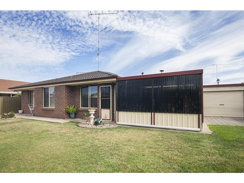 2 Hulon Place, Mount Gambier SA 5290