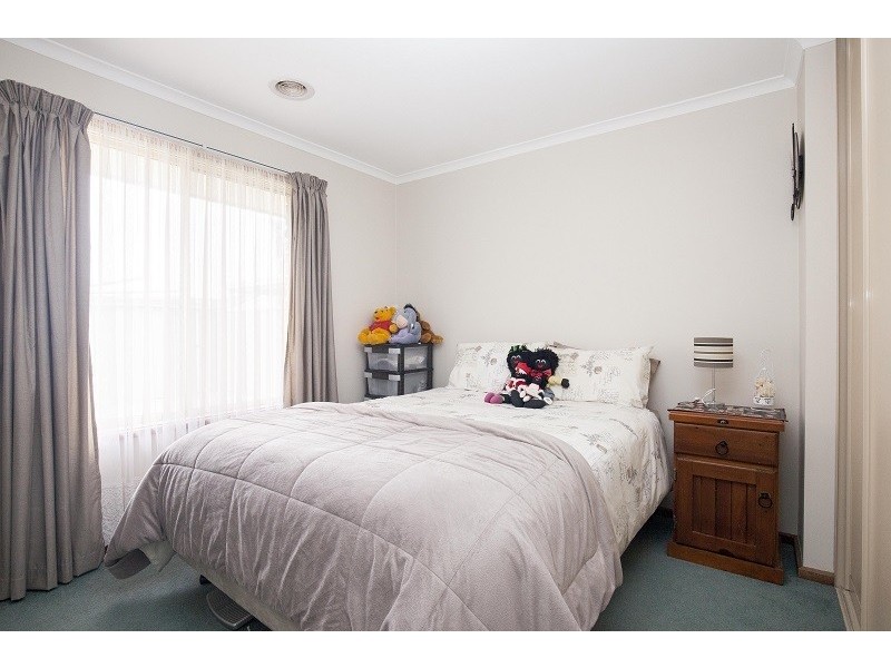 2 Hulon Place, Mount Gambier SA 5290