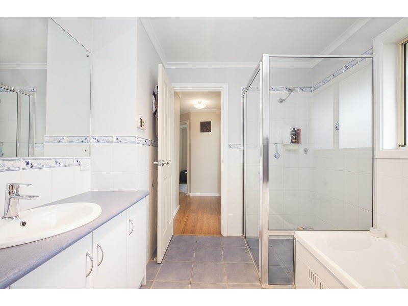 6 Coral Court, Mount Gambier SA 5290