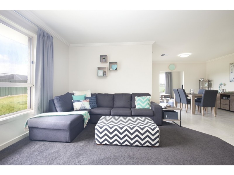 11 Tasman Court, Mount Gambier SA 5290