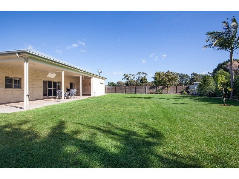 22 Railway Terrace East, Tantanoola SA 5280
