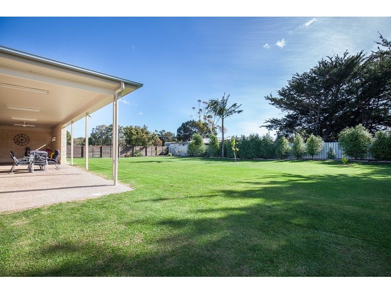 22 Railway Terrace East, Tantanoola SA 5280