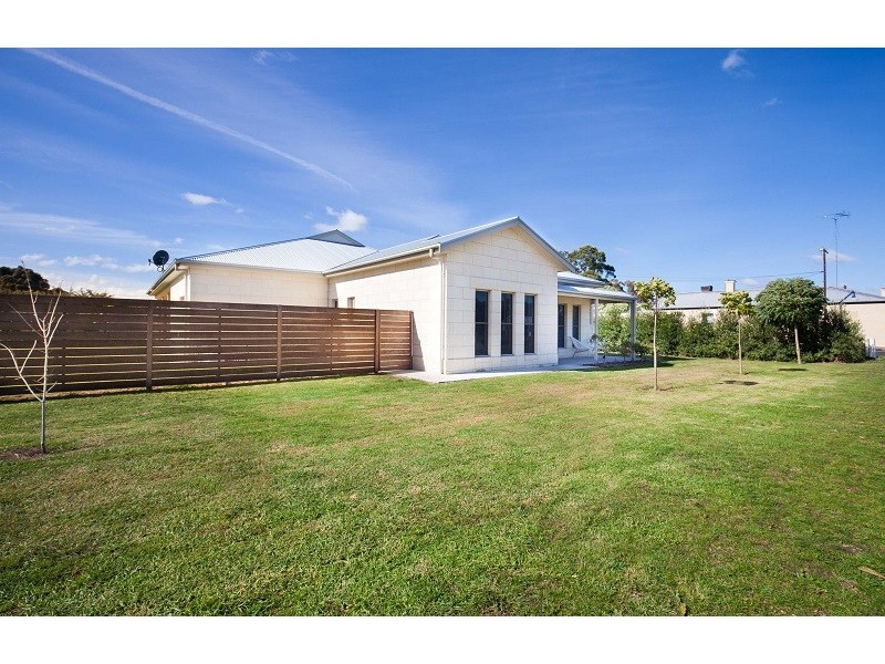 22 Railway Terrace East, Tantanoola SA 5280