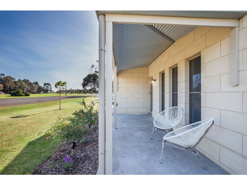 22 Railway Terrace East, Tantanoola SA 5280