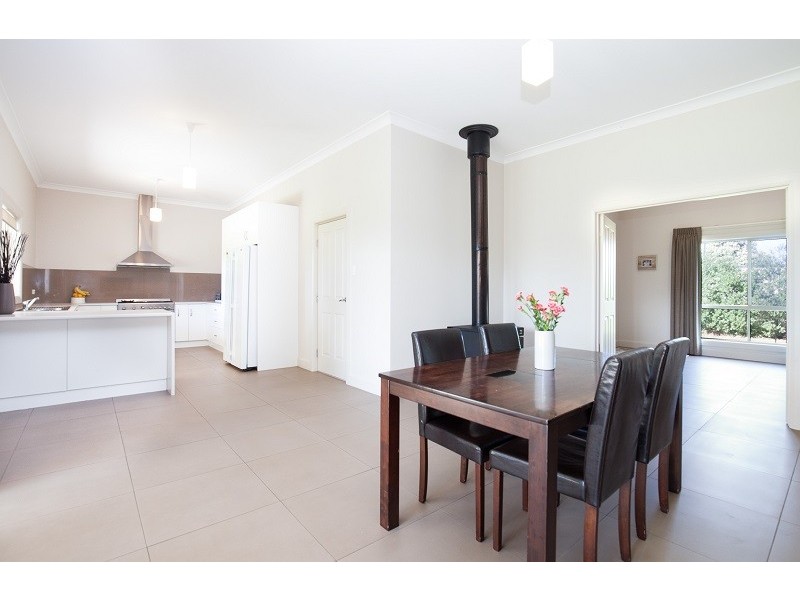 22 Railway Terrace East, Tantanoola SA 5280