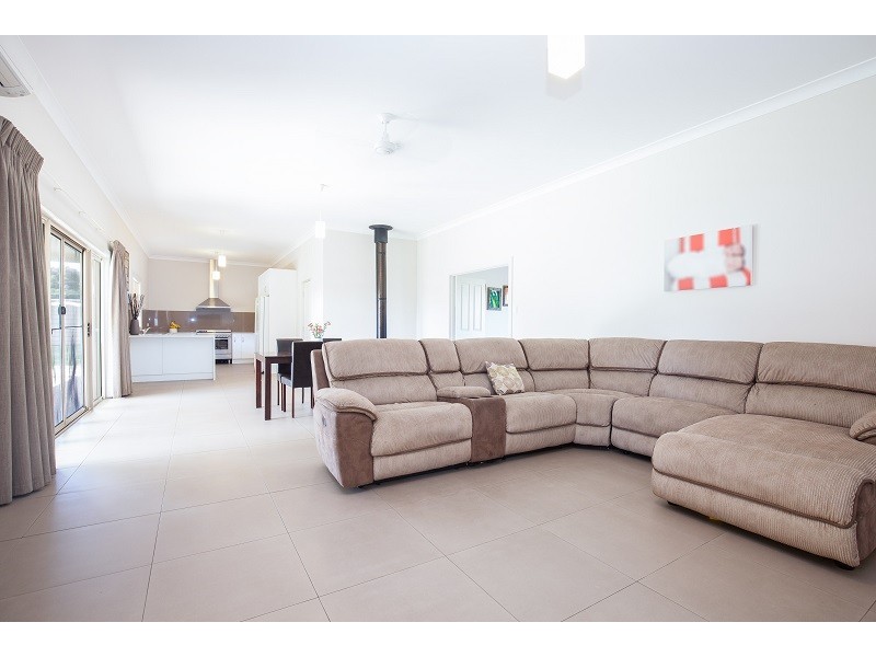 22 Railway Terrace East, Tantanoola SA 5280