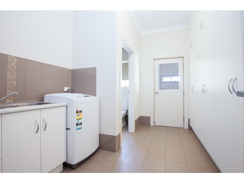 22 Railway Terrace East, Tantanoola SA 5280