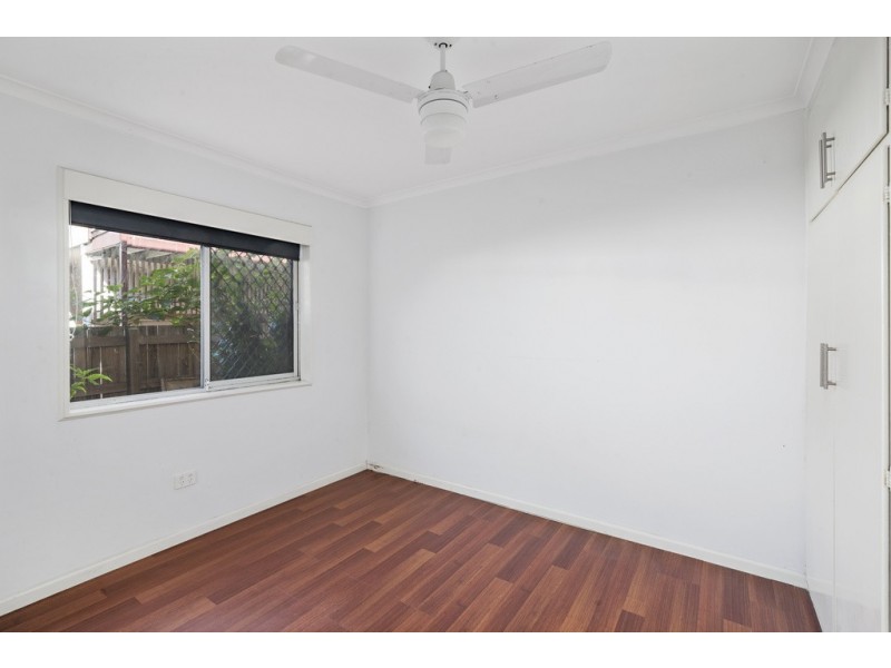 1/4 Lord Street, Kirra QLD 4225