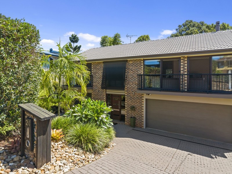 24 Hillcrest Ave, Tweed Heads South NSW 2486
