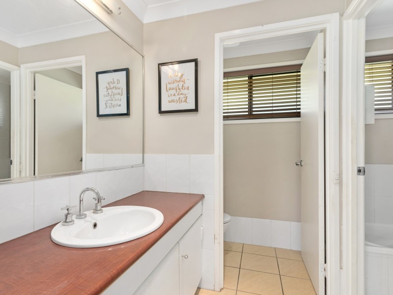 24 Hillcrest Ave, Tweed Heads South NSW 2486