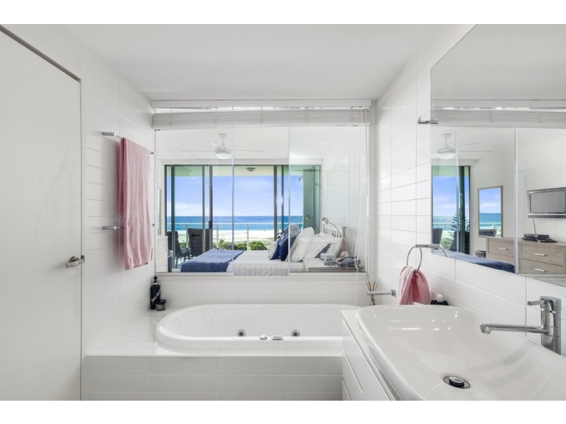 406/2 Creek Street, Coolangatta QLD 4225