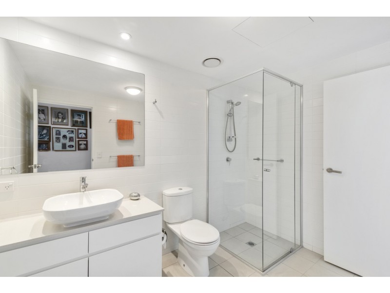 406/2 Creek Street, Coolangatta QLD 4225