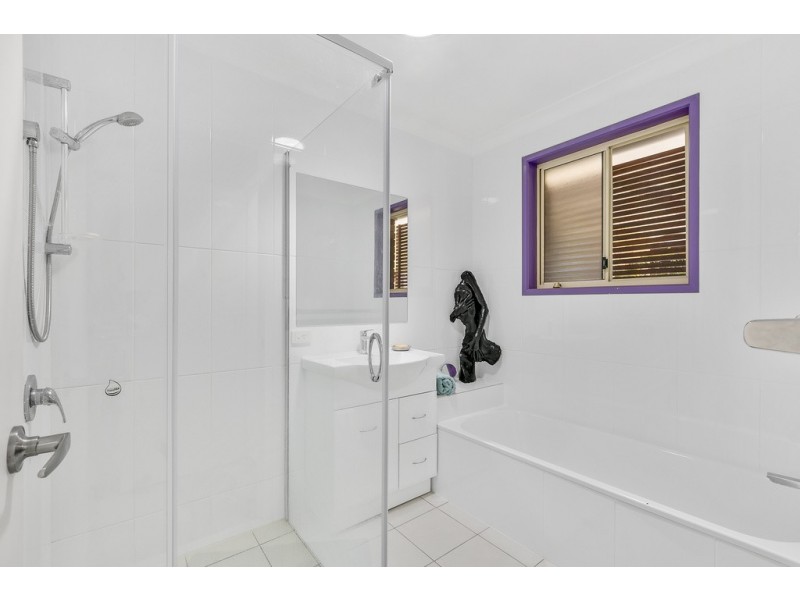 30 Manuka Road, Banora Point NSW 2486