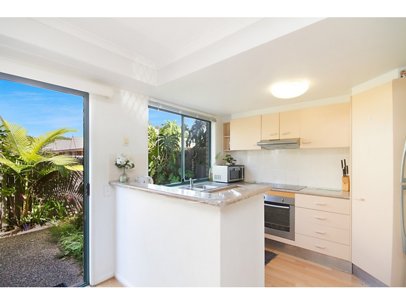 2/92-96 Greenway Drive, Banora Point NSW 2486