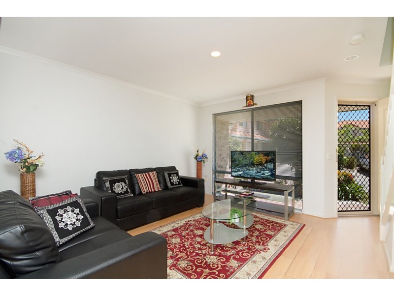 2/92-96 Greenway Drive, Banora Point NSW 2486