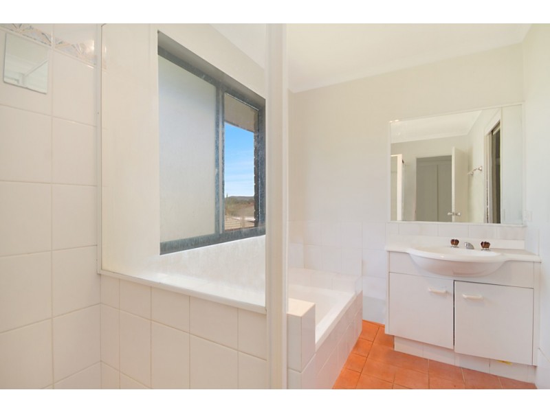 2/92-96 Greenway Drive, Banora Point NSW 2486