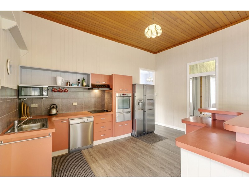 70 Stapylton Street, Coolangatta QLD 4225