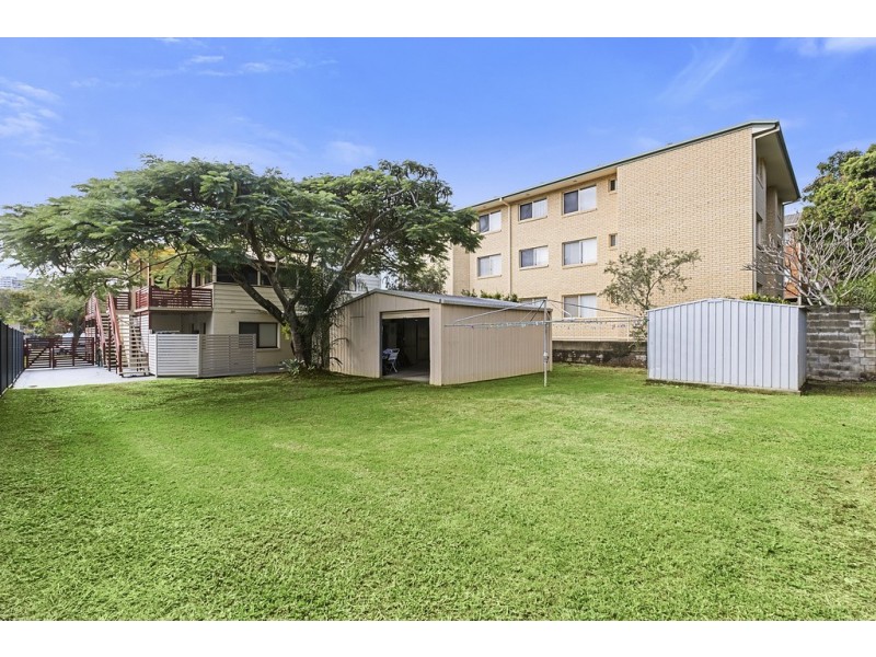 70 Stapylton Street, Coolangatta QLD 4225
