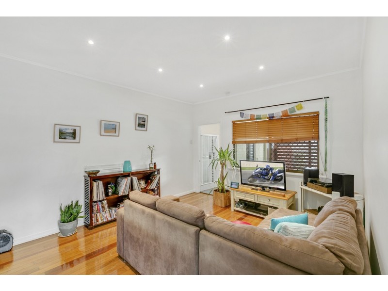 70 Stapylton Street, Coolangatta QLD 4225