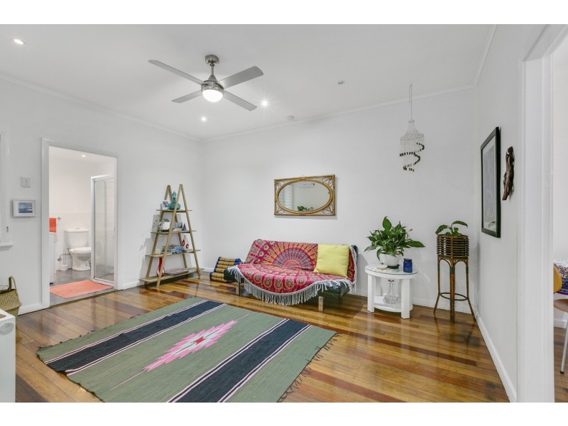 70 Stapylton Street, Coolangatta QLD 4225