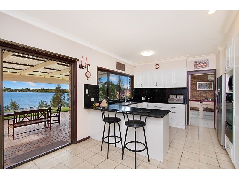 14 Seafarer Place, Banora Point NSW 2486