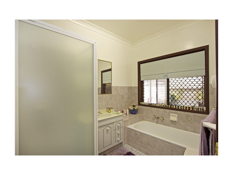 14 Seafarer Place, Banora Point NSW 2486