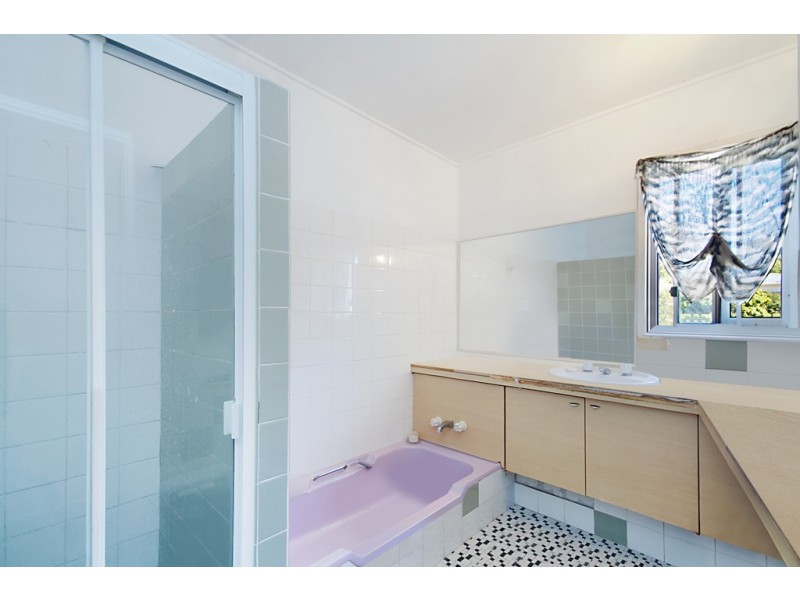 27 Stapylton St, Coolangatta QLD 4225