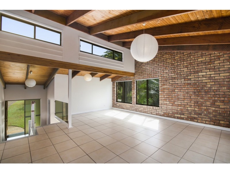 2 Elm Place, Banora Point NSW 2486