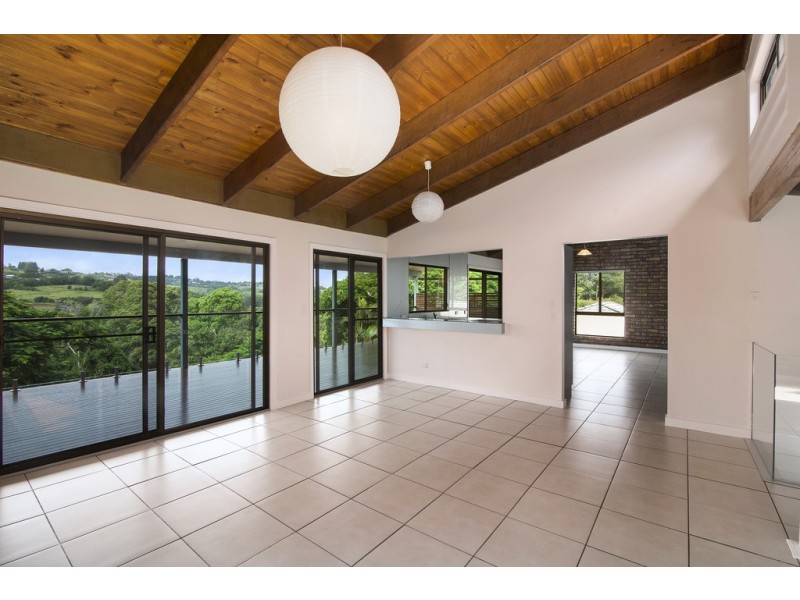 2 Elm Place, Banora Point NSW 2486