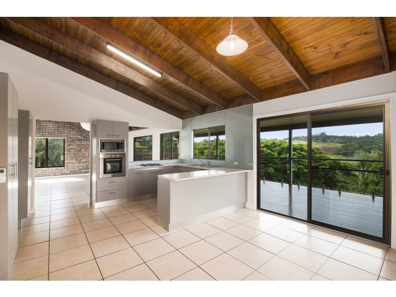 2 Elm Place, Banora Point NSW 2486