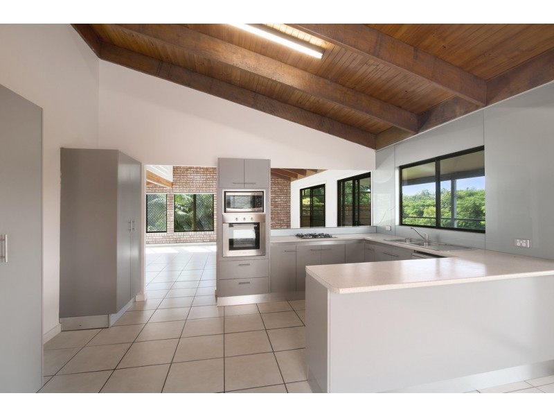 2 Elm Place, Banora Point NSW 2486