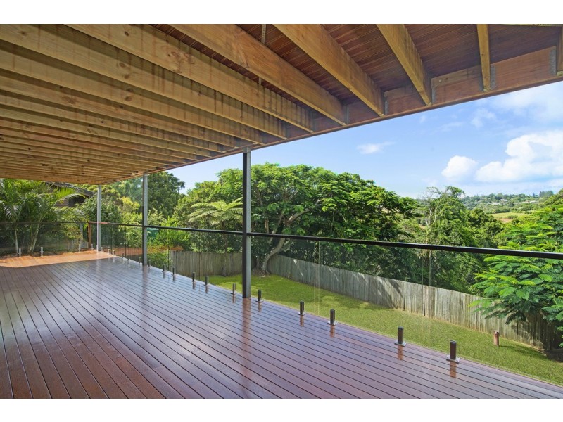 2 Elm Place, Banora Point NSW 2486