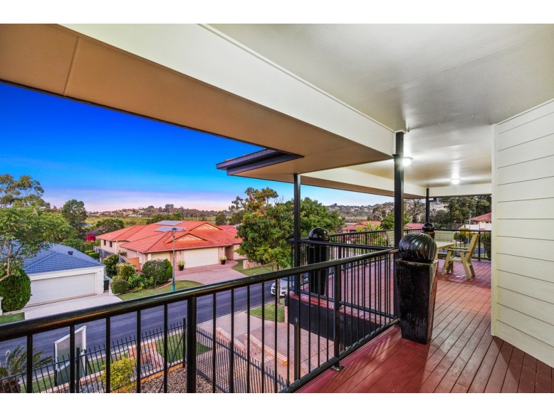 10 Daintree Close, Banora Point NSW 2486