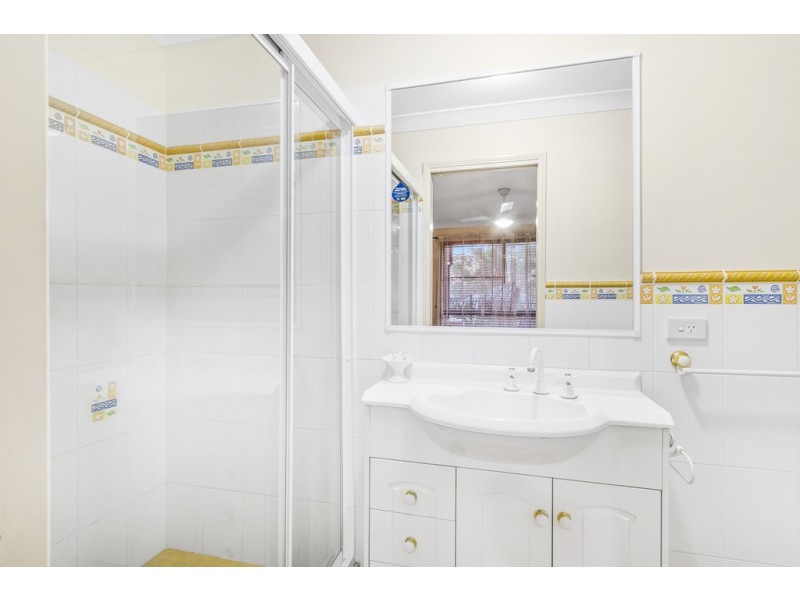 10 Daintree Close, Banora Point NSW 2486