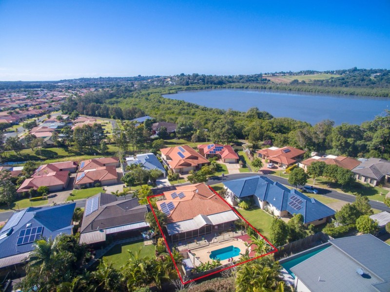 10 Daintree Close, Banora Point NSW 2486