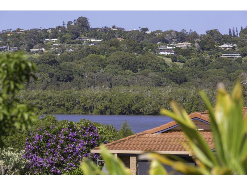 10 Daintree Close, Banora Point NSW 2486