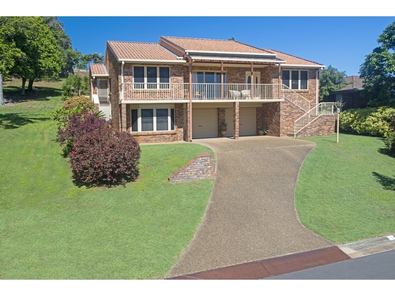 12 Widgee Ave, Banora Point NSW 2486