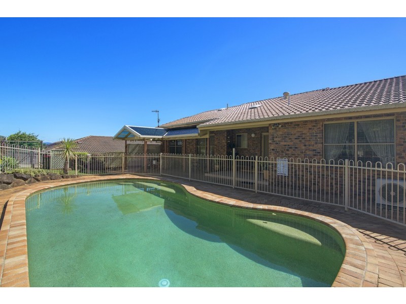 12 Widgee Ave, Banora Point NSW 2486