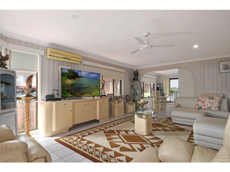 210 Kennedy Drive, Tweed Heads West NSW 2485