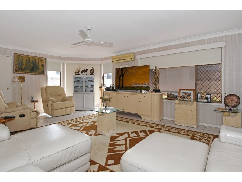 210 Kennedy Drive, Tweed Heads West NSW 2485