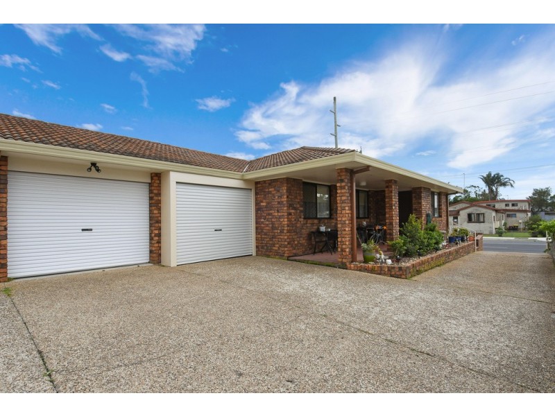 210 Kennedy Drive, Tweed Heads West NSW 2485