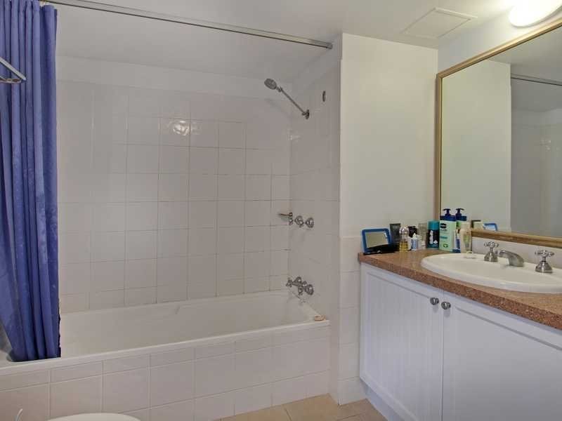 246/99 Griffith Street, Coolangatta QLD 4225