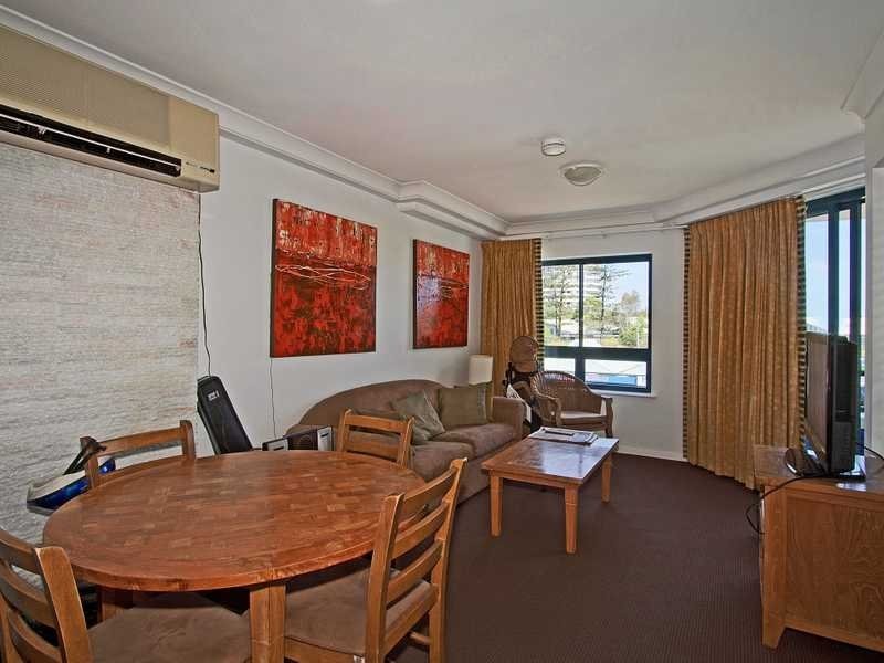246/99 Griffith Street, Coolangatta QLD 4225