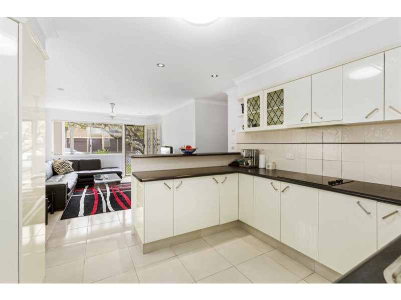 40 Bolton Street, Coolangatta QLD 4225