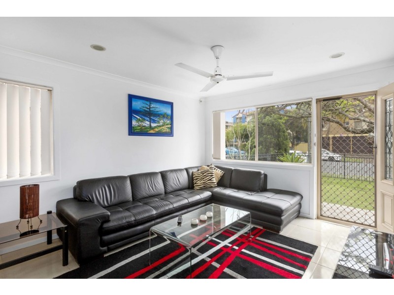 40 Bolton Street, Coolangatta QLD 4225