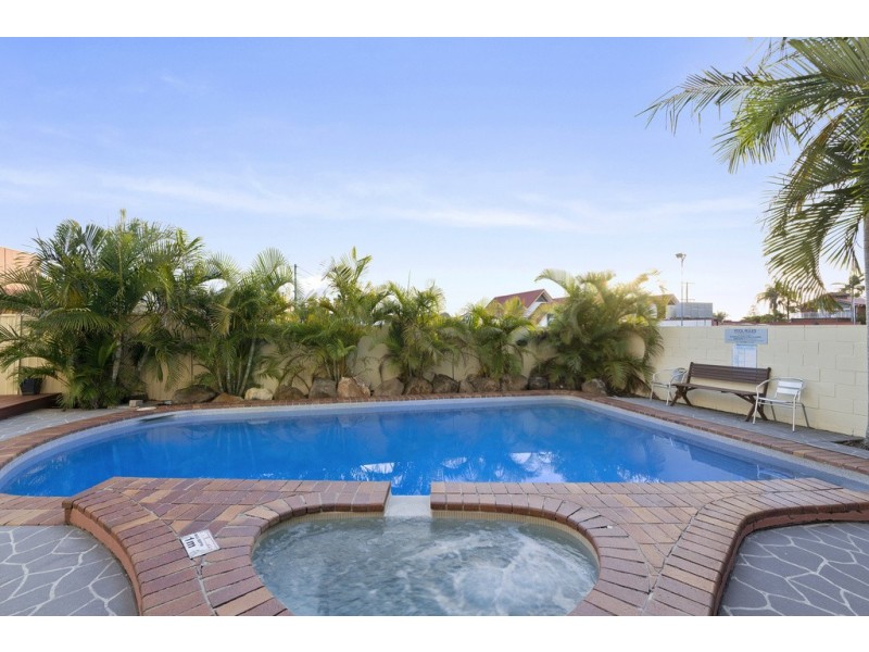 1/300 The Esplanade, Miami QLD 4220