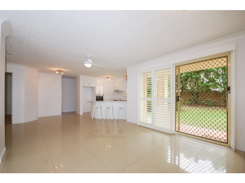 2/22 Binya Avenue, Kirra QLD 4225